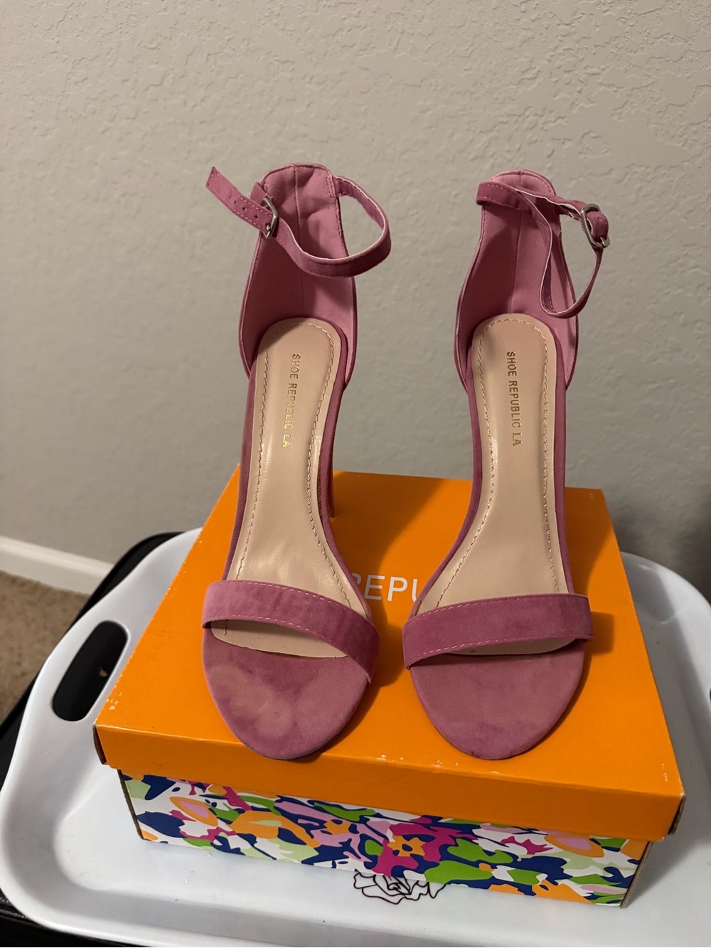 Shoe Republic LA Mauve Pink Ankle-Strap Heels